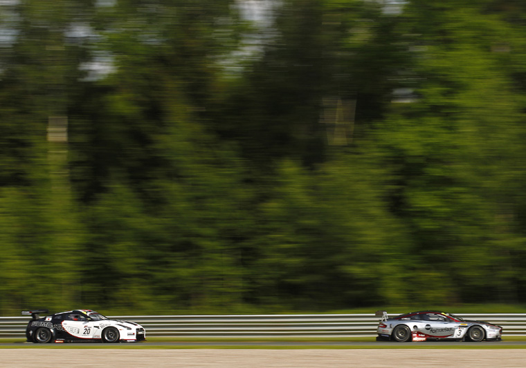 Nissan GT-R Race Scene Picture